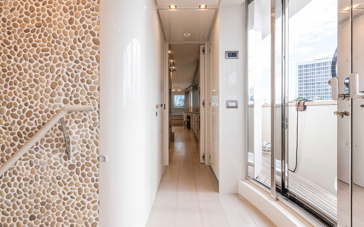 Motor Yacht HALCYON Hallway