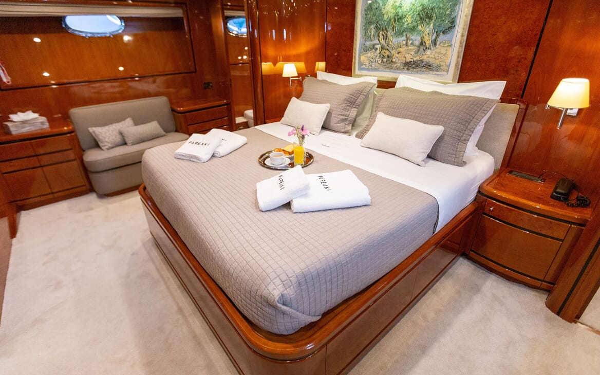 Motor Yacht PAREAKI Master Stateroom