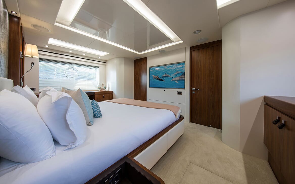 Motor Yacht RUSH X Double Stateroom