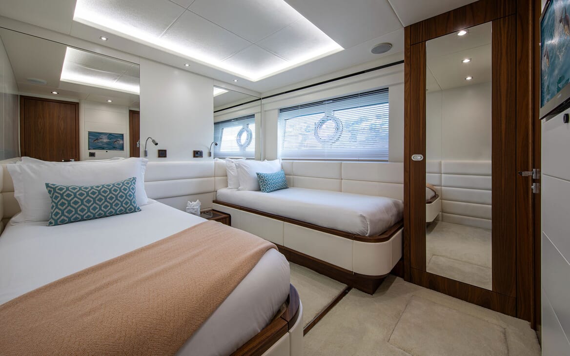 Motor Yacht RUSH X Twin Guest Stateroom