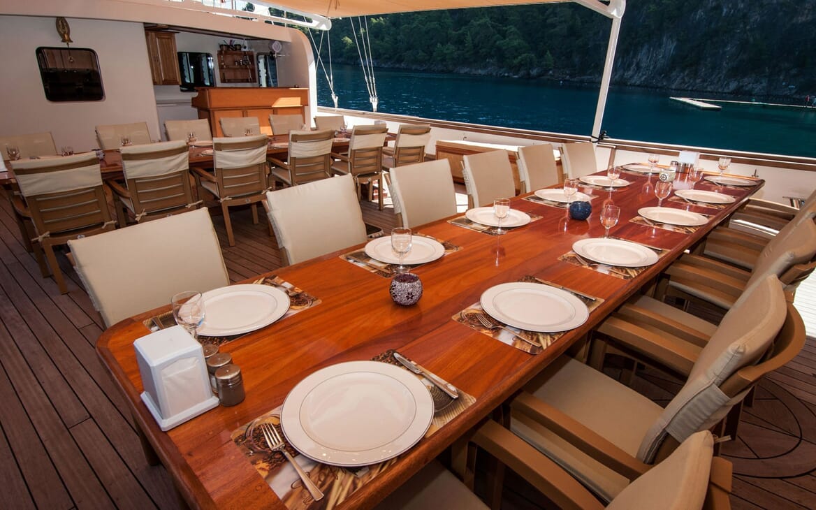 Sailing Yacht TERSANE Second Dining Table