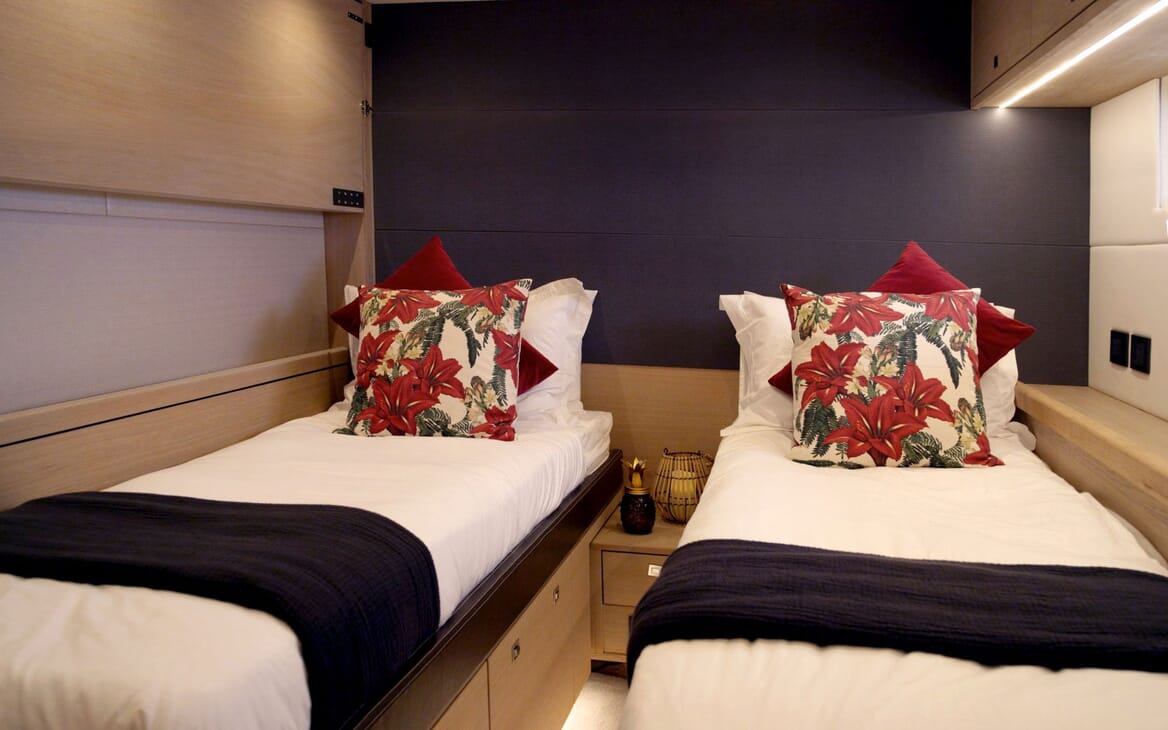 Sailing Yacht CHAMPAGNE HIPPY Twin Guest Stateroom