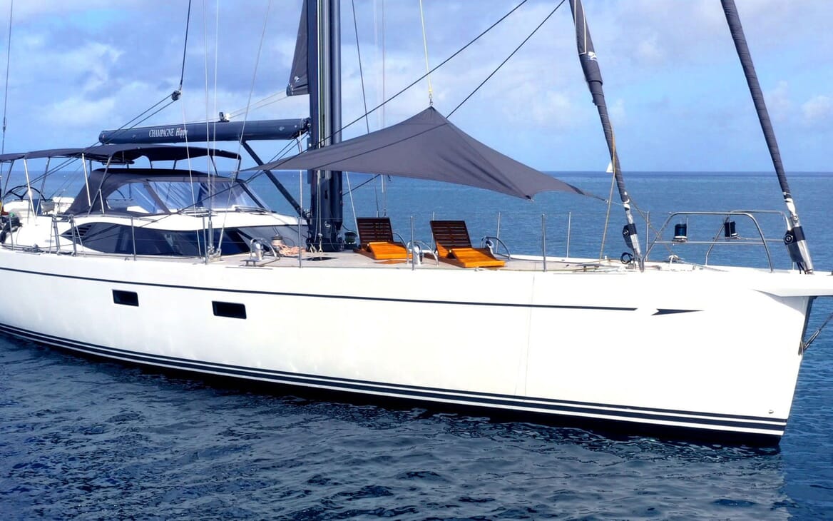 Sailing Yacht CHAMPAGNE HIPPY On Deck Sun Loungers