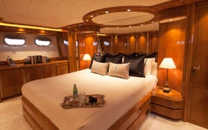 Motor Yacht TIFFANY Master Stateroom