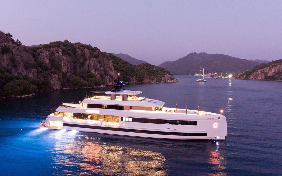 Motor Yacht AQUARIUS Evening Exterior