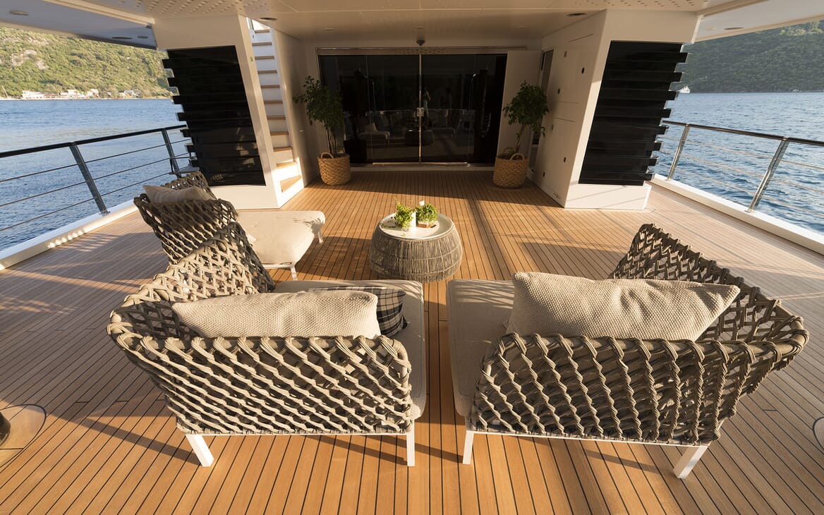 Motor Yacht AQUARIUS Aft Deck Seating