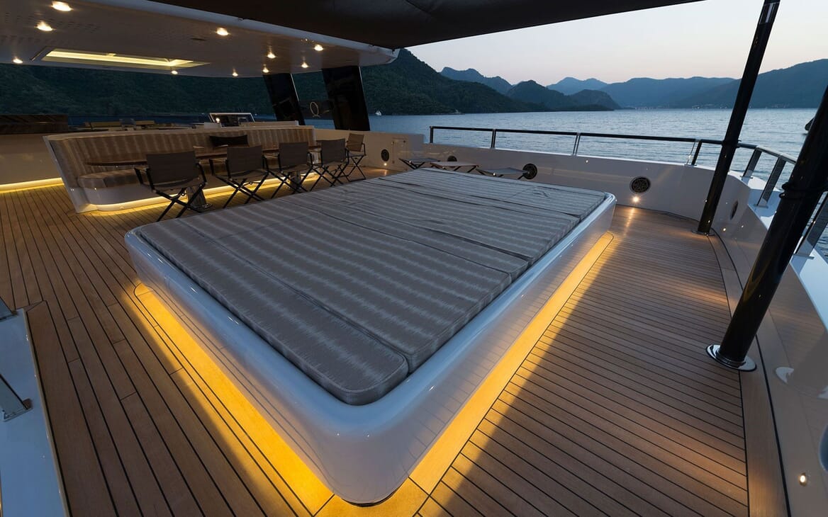 Motor Yacht AQUARIUS Sun Deck Sun Pad