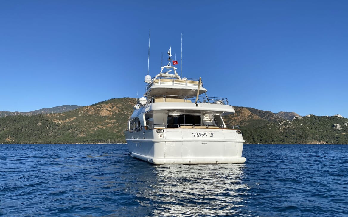 Motor Yacht TURK'S Exterior Aft