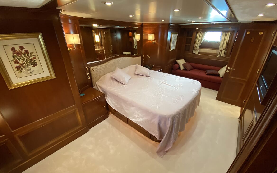 Motor Yacht TURK'S Guest Double Stateroom
