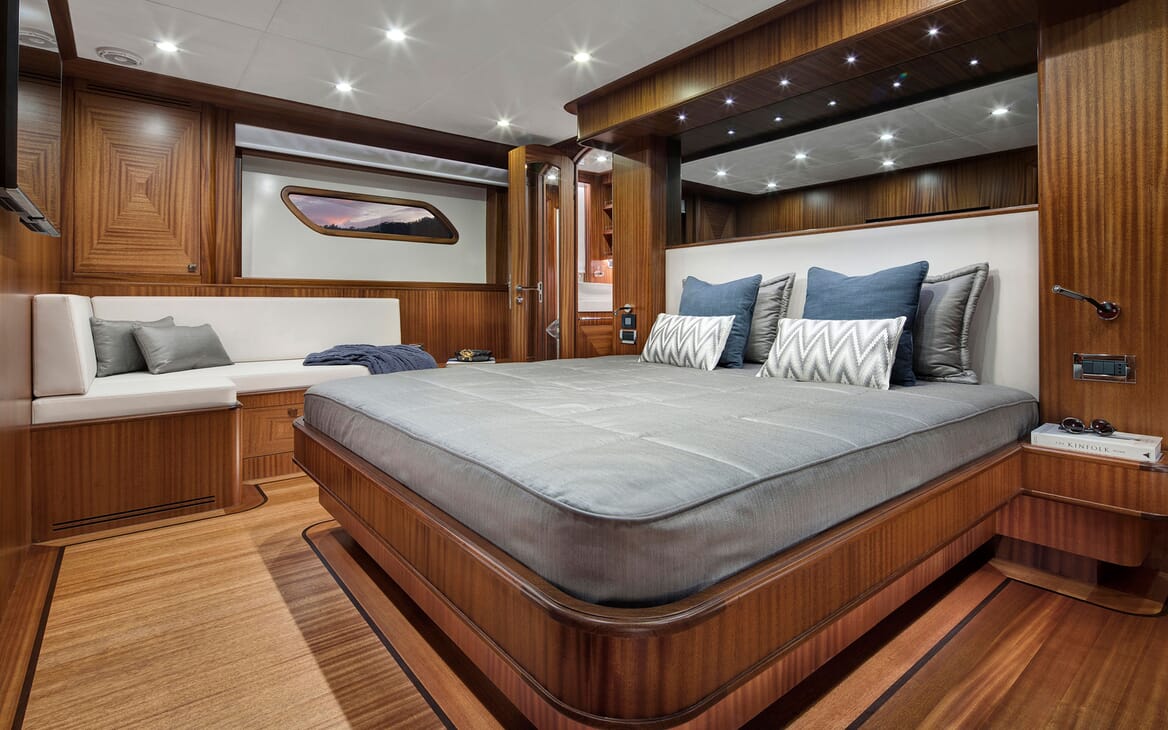 Motor Yacht VICEM 82 master