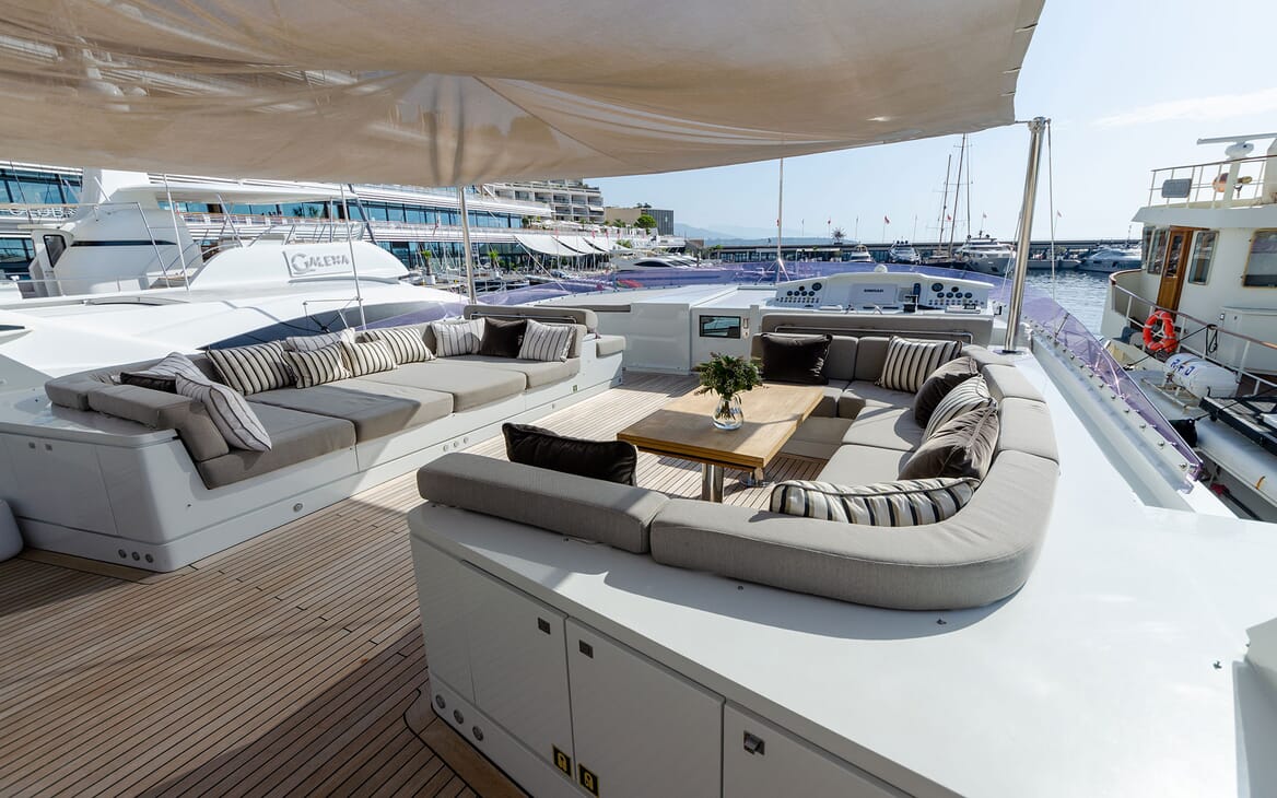 Motor Yacht NEW VOGUE Sun Deck Seating