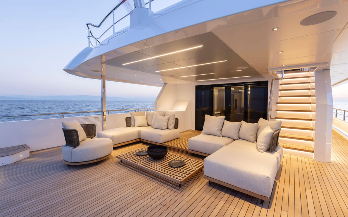 BEE YACHT - Motor Yacht For Sale | Ocean Independence