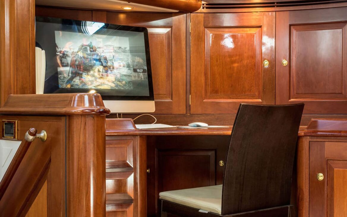 Yacht Photos - bgyb_charter_irelanda_luxury_alloy_yachts_resized_2022_21