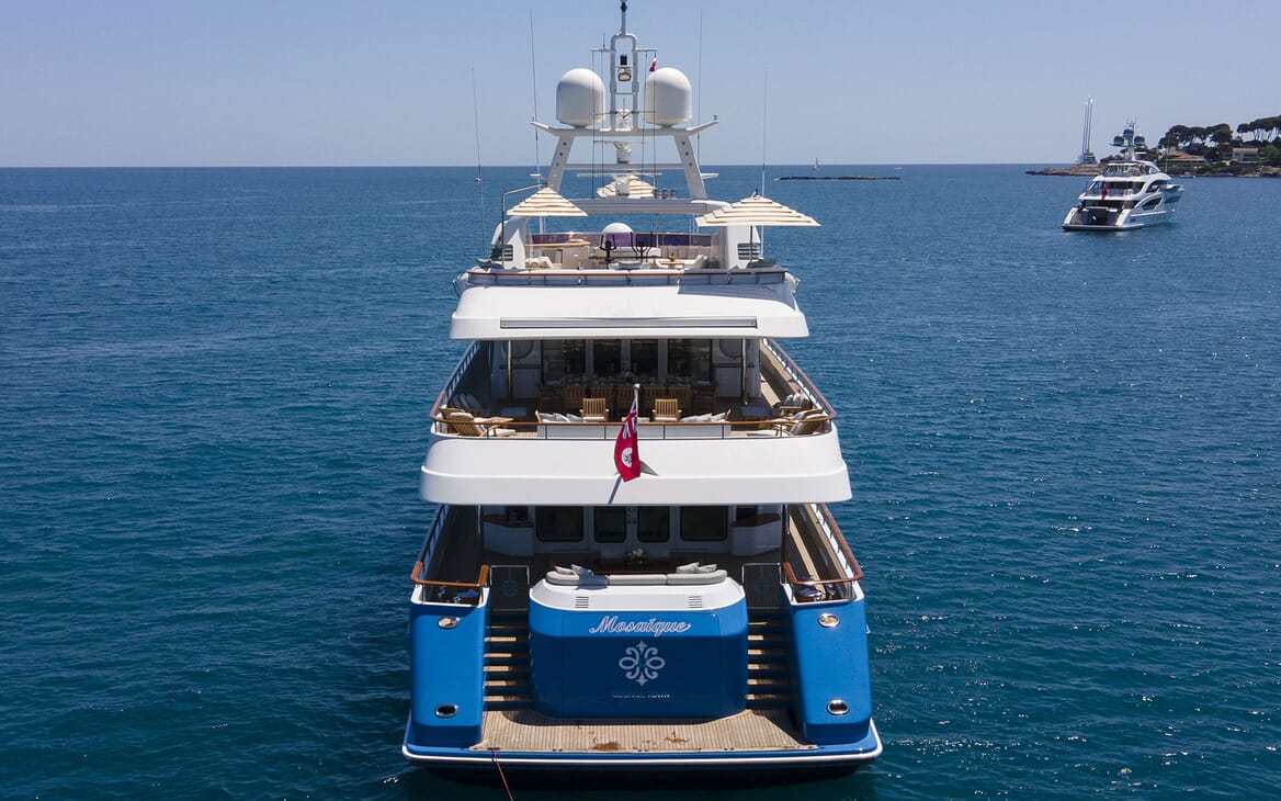 Motor Yacht MOSAIQUE Exterior Aft View