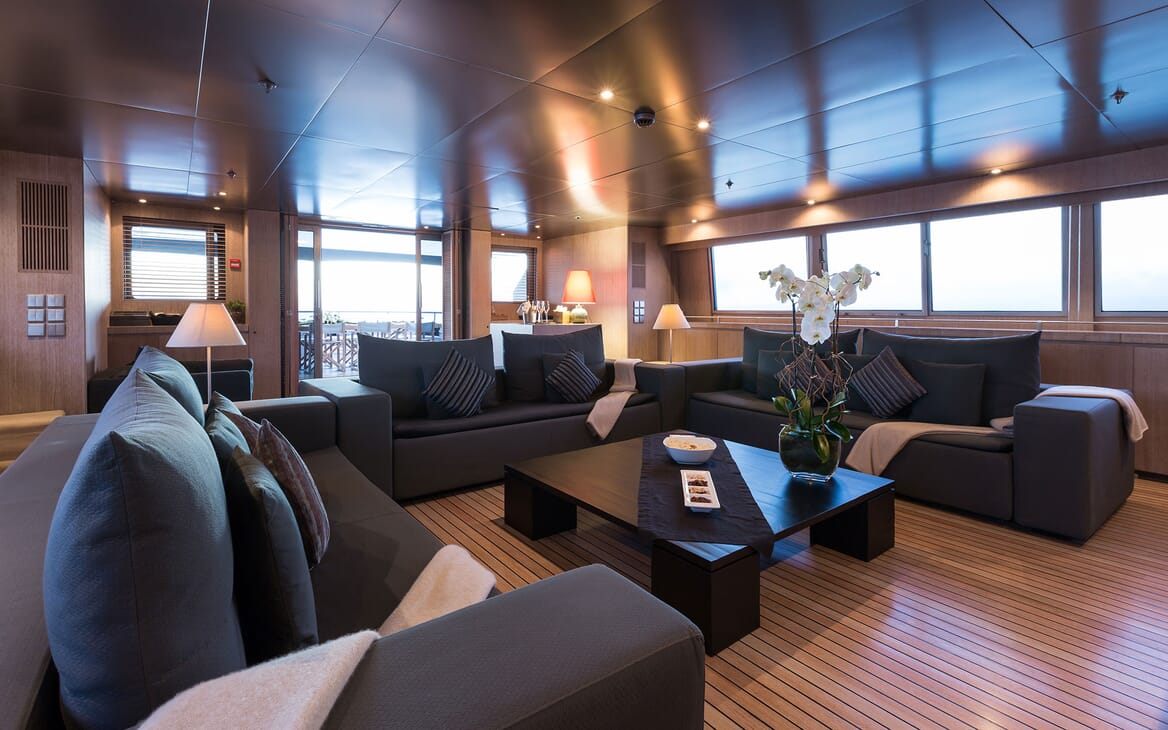 Motor Yacht MARIU Main Deck Saloon