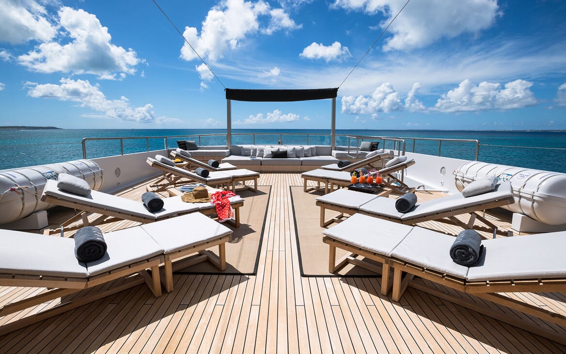Motor Yacht MARIU Sun Deck Loungers