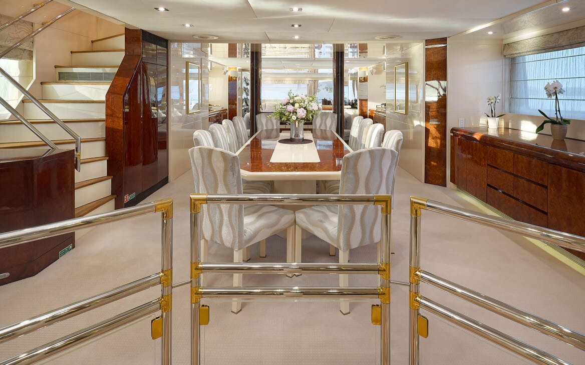 Motor Yacht LADYSHIP Main Deck Dining Table