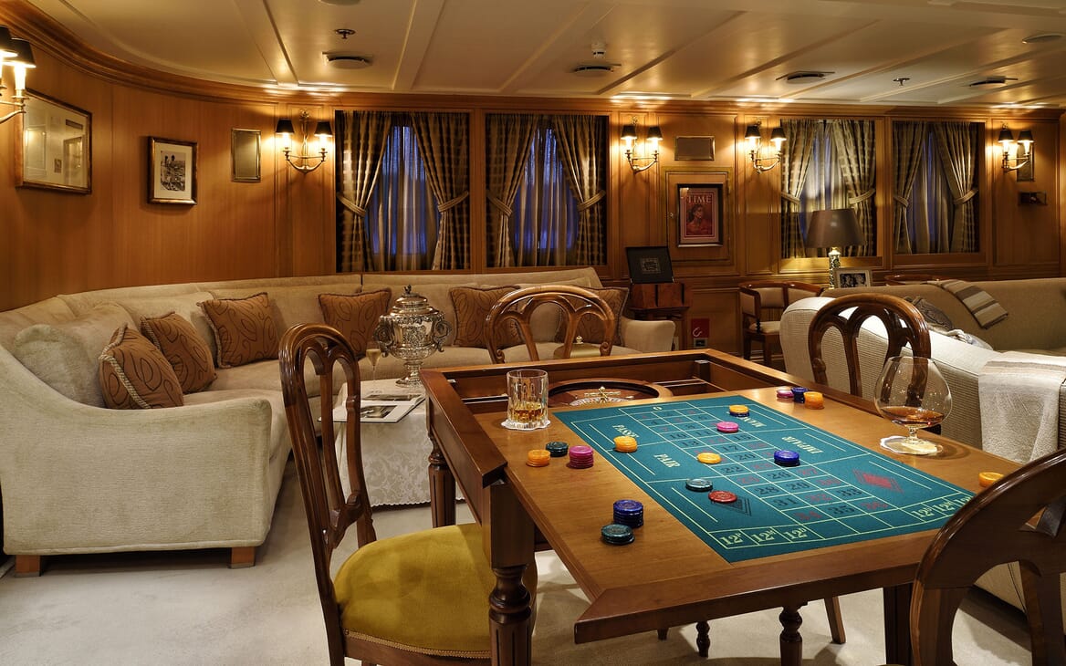 Motor Yacht CHRISTINA O Seating and Games Table