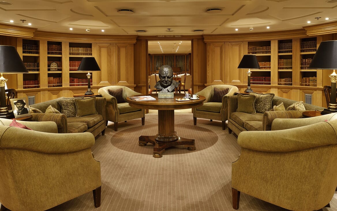 Motor Yacht CHRISTINA O Churchil Lounge