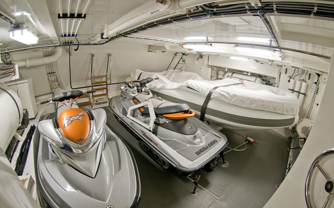 Motor Yacht Latitude toys
