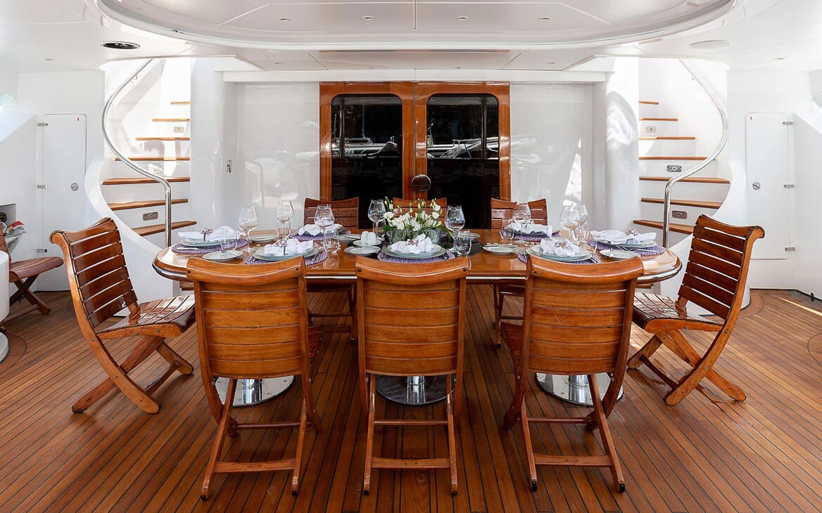 Motor Yacht IL SOLE Aft Deck Dining Table