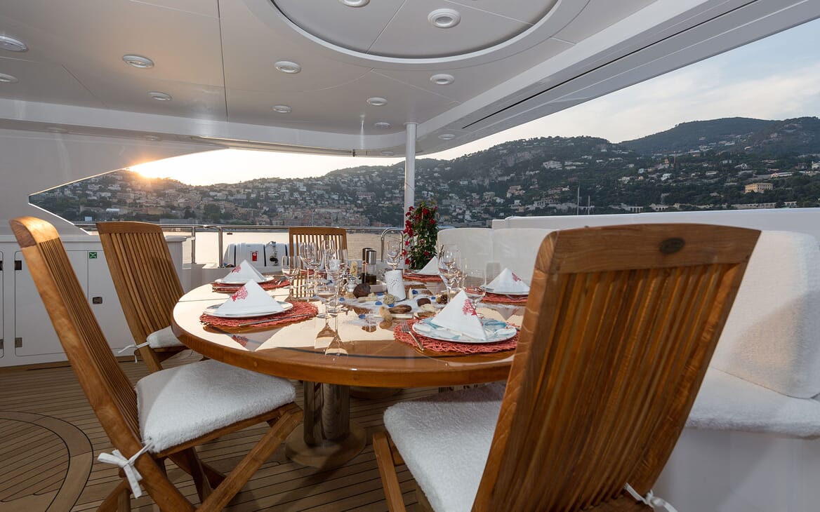 Motor Yacht BINA Main Deck Al Fresco Dining
