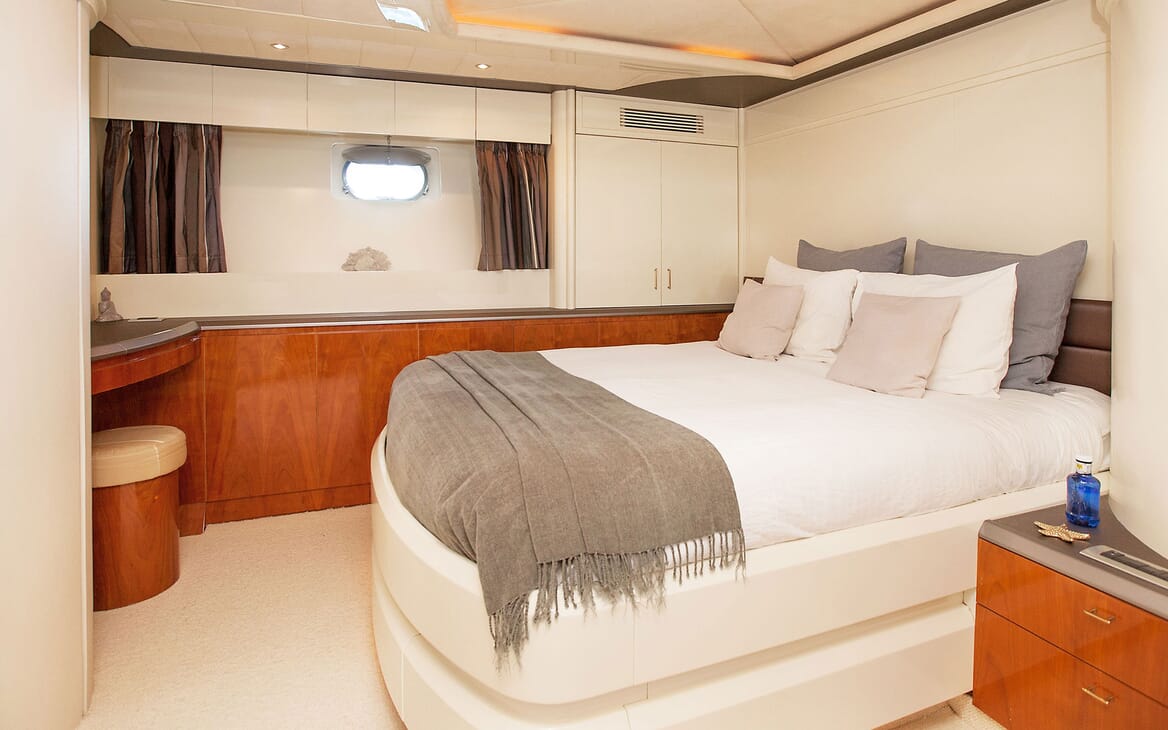 Motor Yacht WHITE FANG Double Stateroom