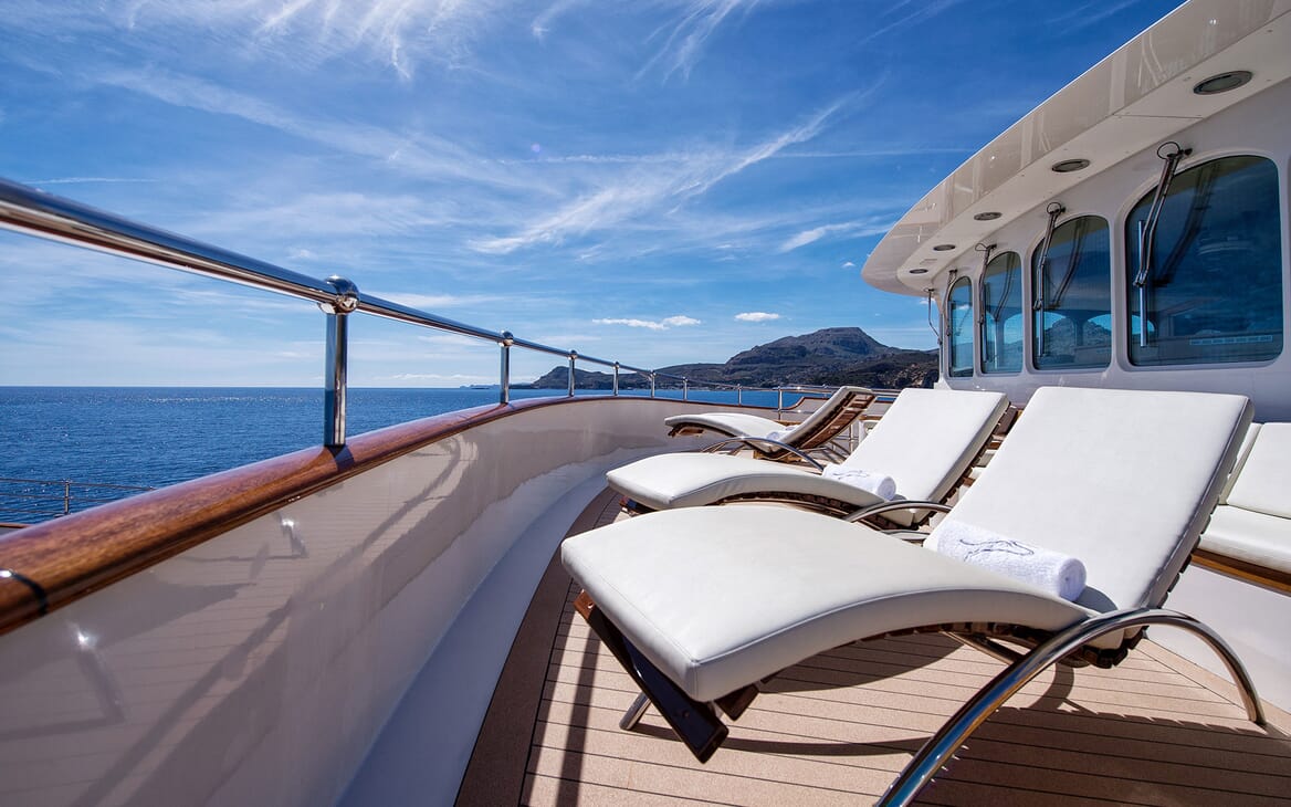 Motor Yacht SHERAKAN Deck Sun Loungers