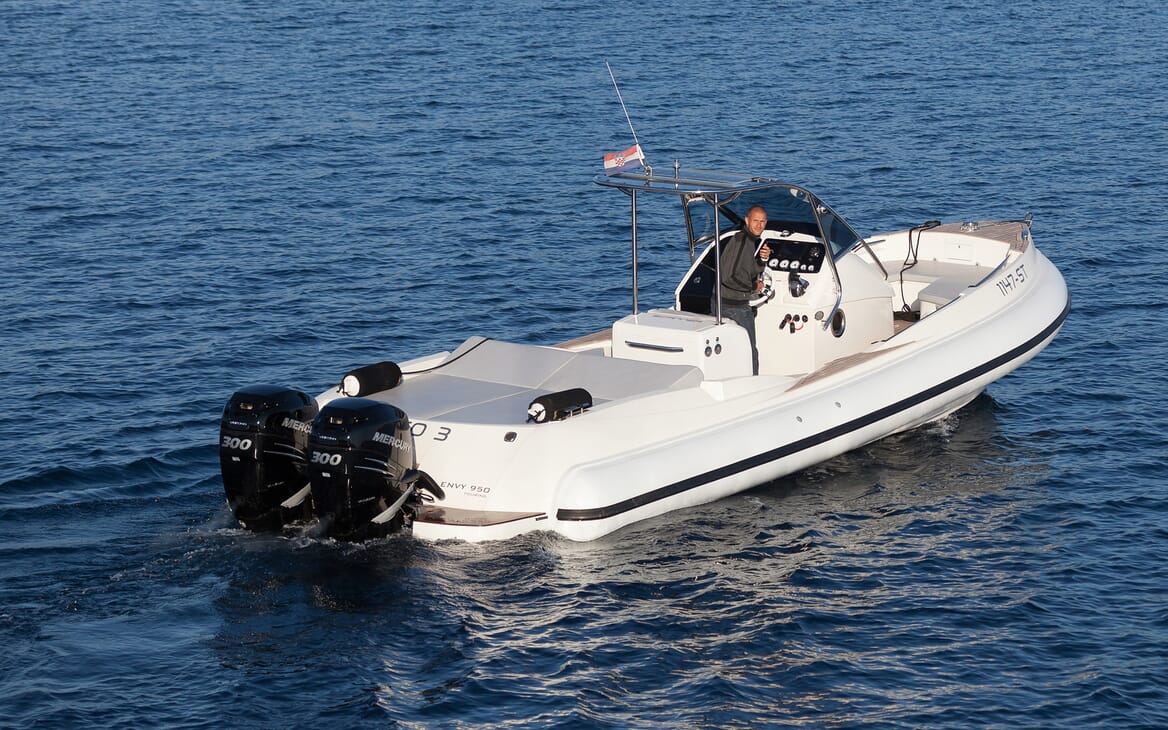 Motor Yacht Brazil tender