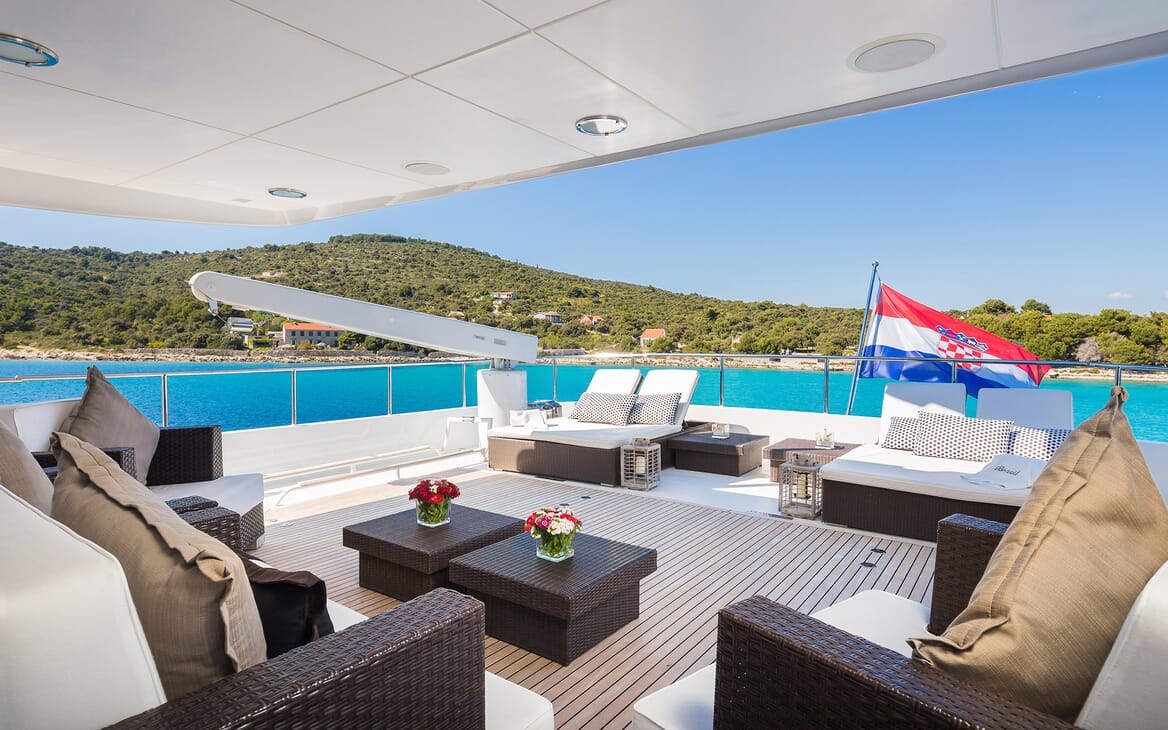 Motor Yacht Brazil outdoor seating