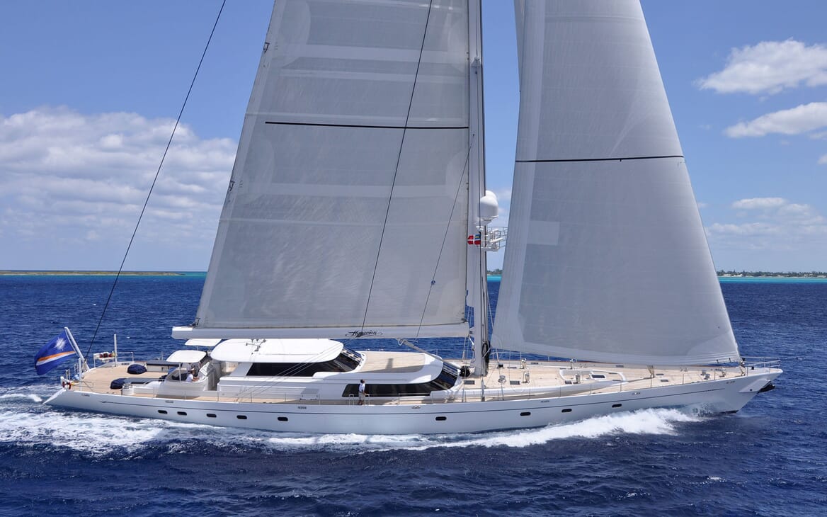 Sailing Yacht HYPERION Profile Underway