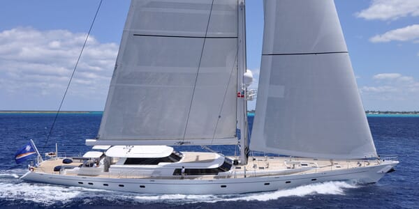 Sailing Yacht HYPERION Profile Underway