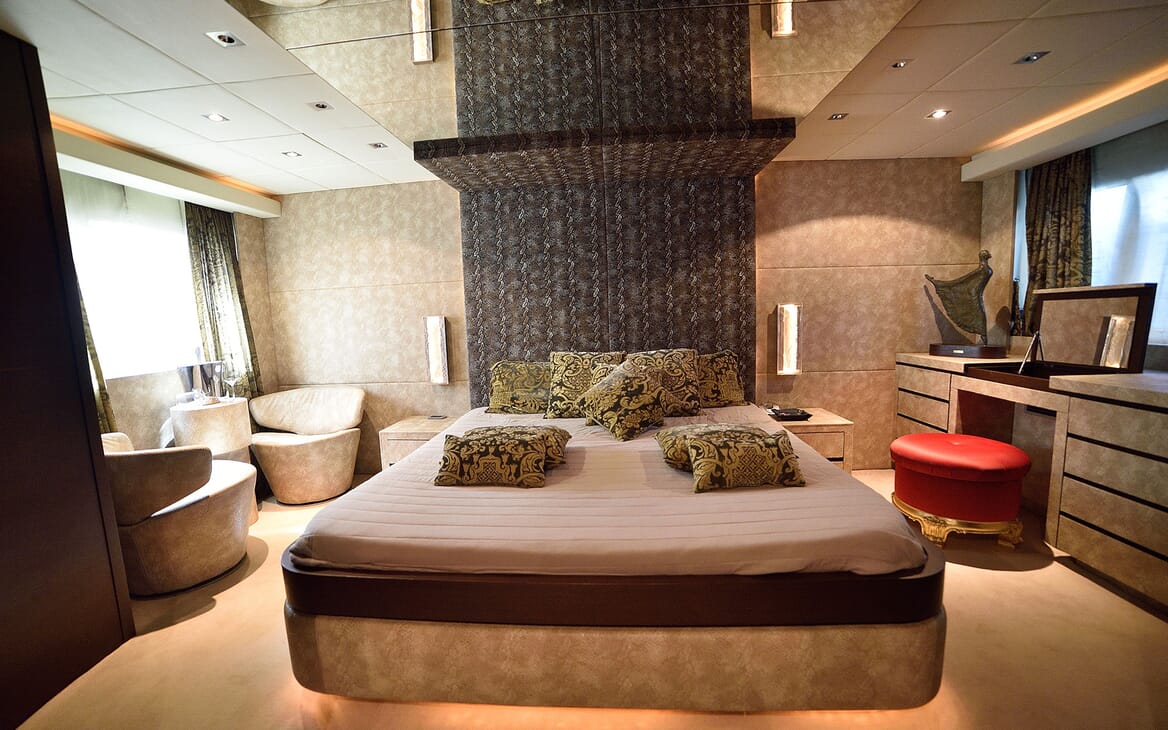 Motor Yacht ANDEA Al Fresco DIning