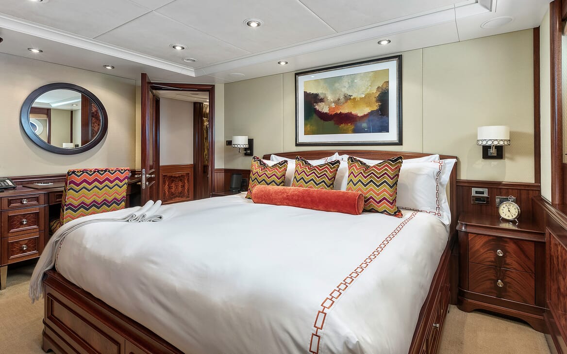 Motor Yacht Avalon Guest Double Stateroom