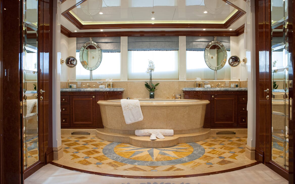 Motor Yacht ST DAVID Master Bathroom