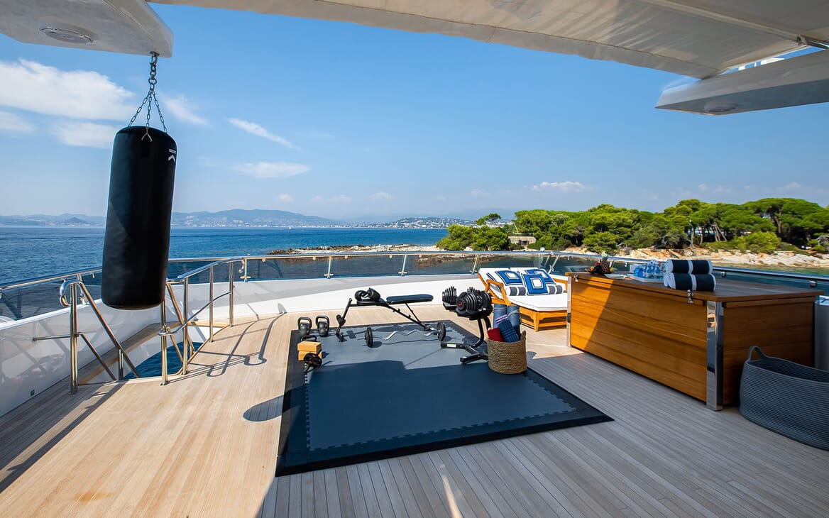 Motor Yacht LA TANIA Sun Deck Gym Set Up