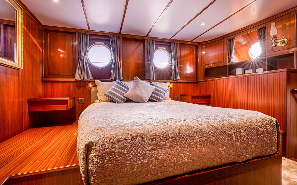 Motor Yacht CHANTELLA Guest Double Stateroom