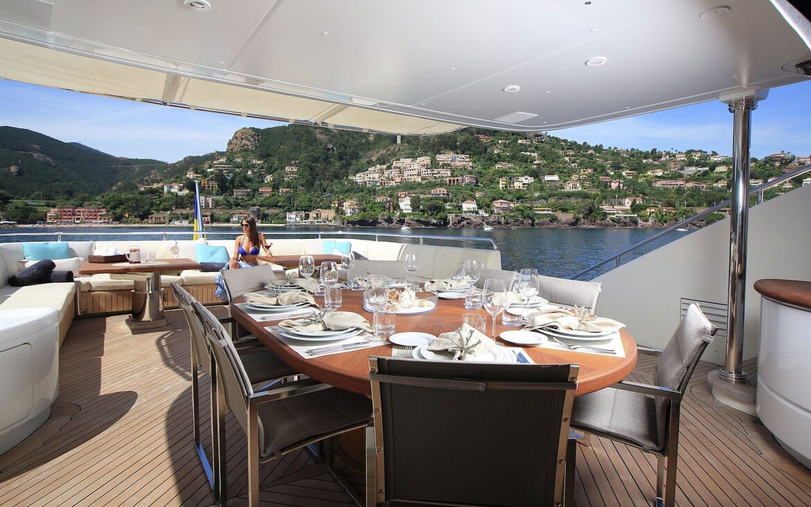 Motor Yacht ROLA Al Fresco Dining