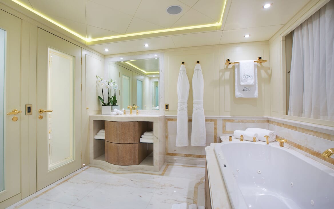 Motor Yacht ROLA Master Bathroom