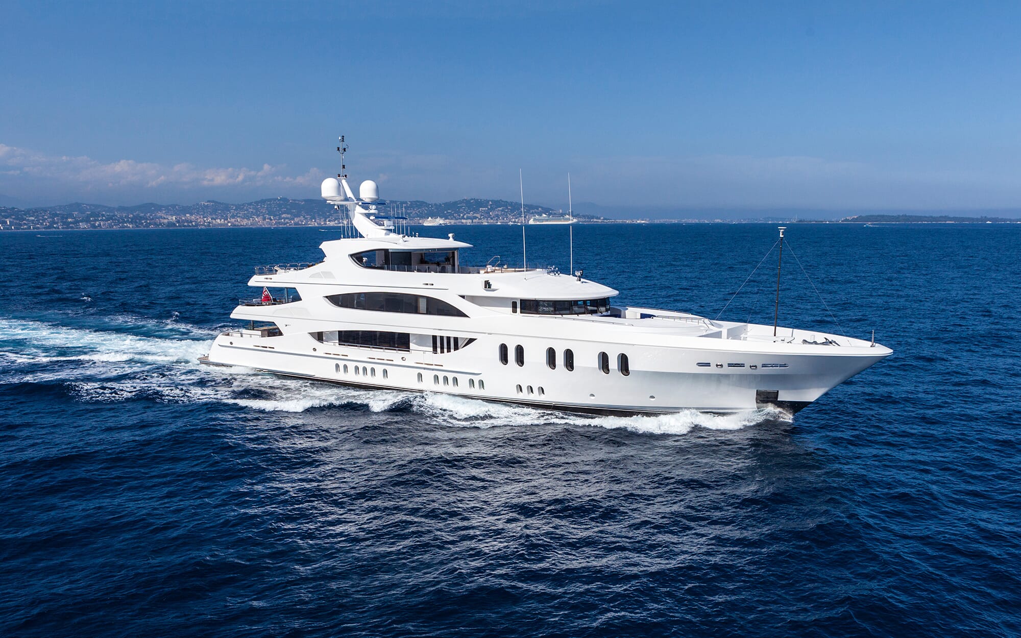 LIBERTY 187 - Yacht for Charter | Ocean Independence