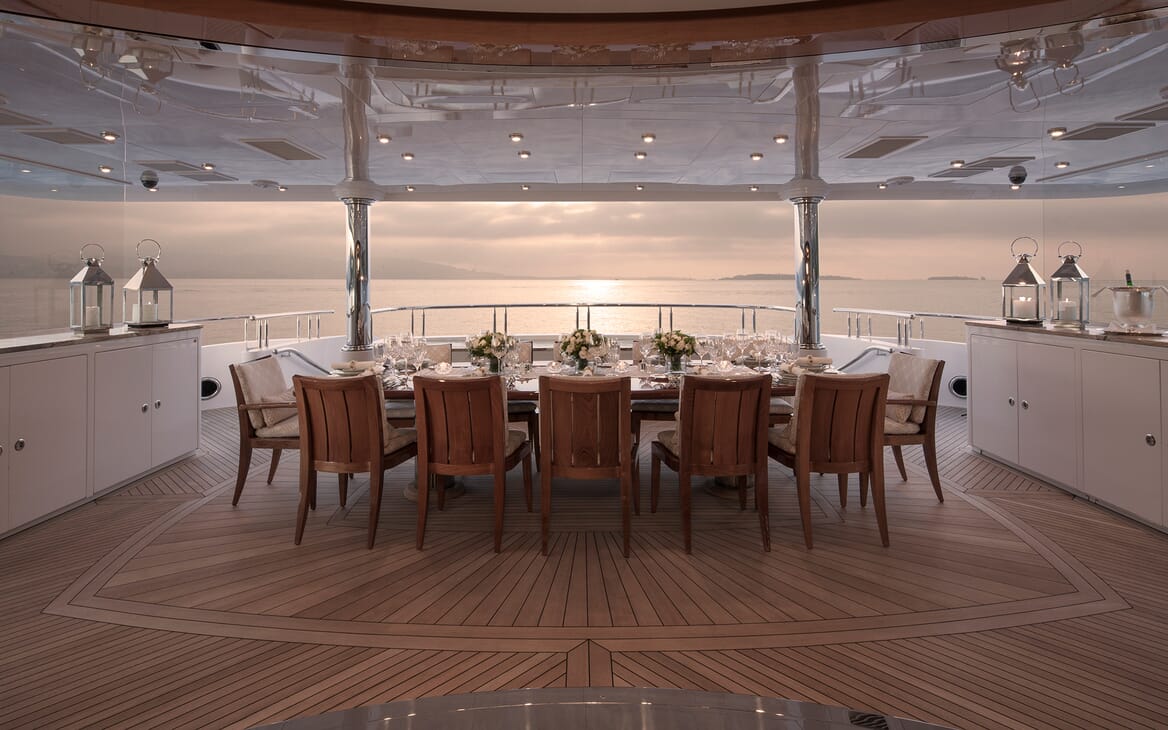 Motor Yacht Lady Sara outdoor dining area