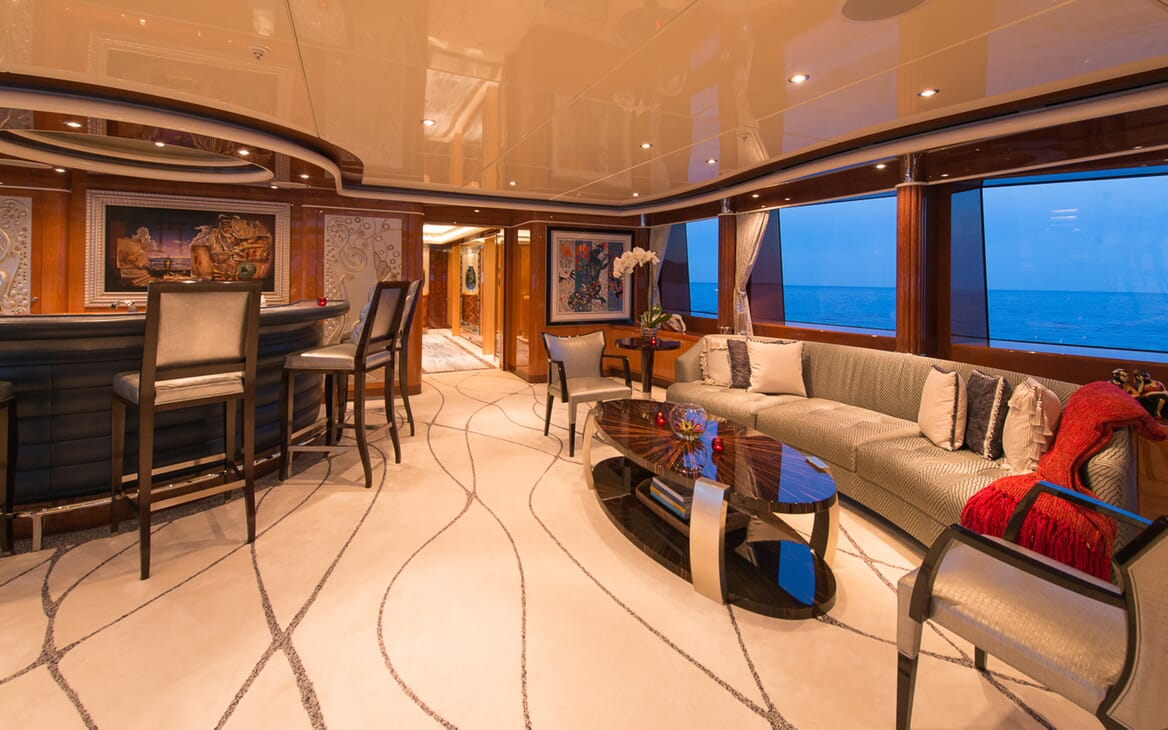 Motor Yacht Lady Sara living area