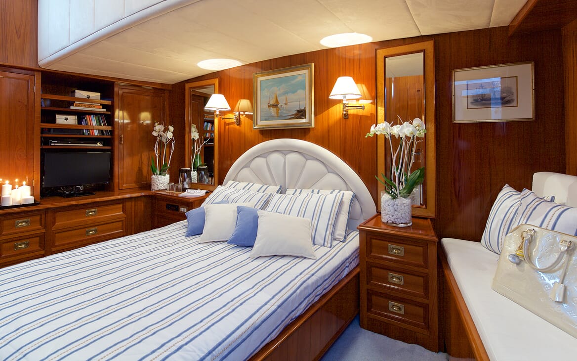 Sailing Yacht Hermina Master cabin