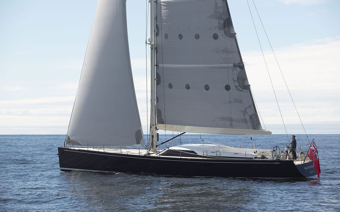 Sailing Yacht BLACK PEARL Side Profile