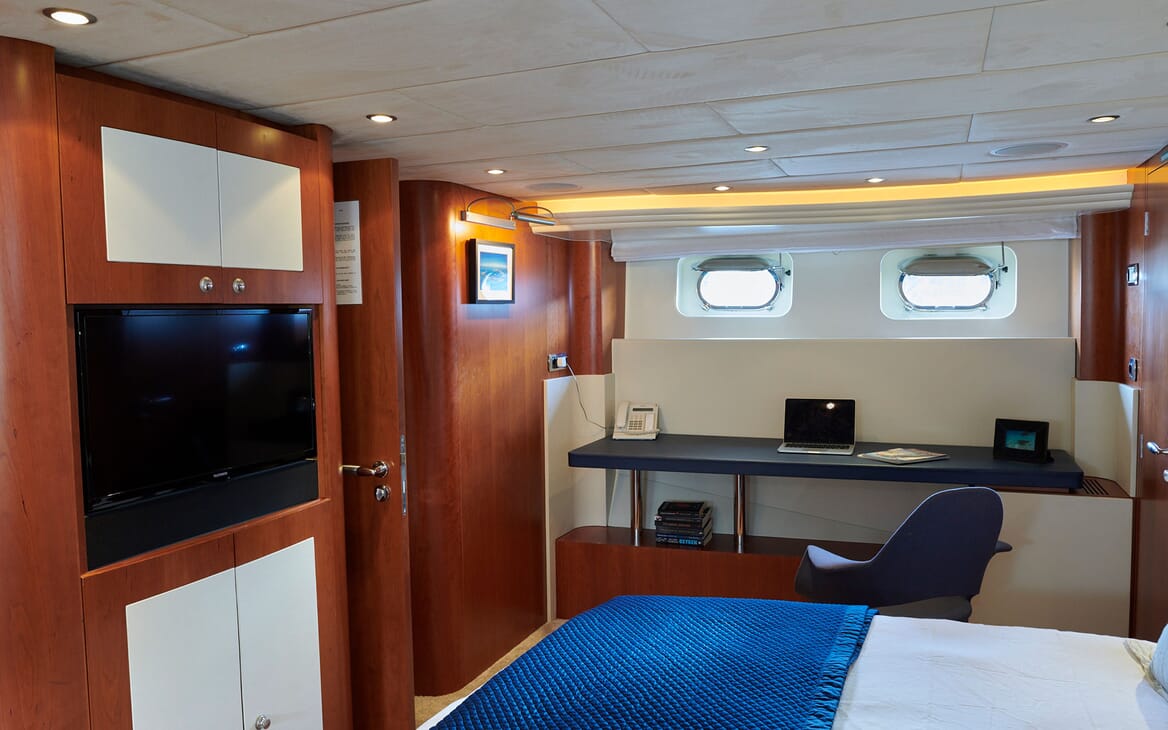 Motor Yacht WILLOW Guest Double Stateroom