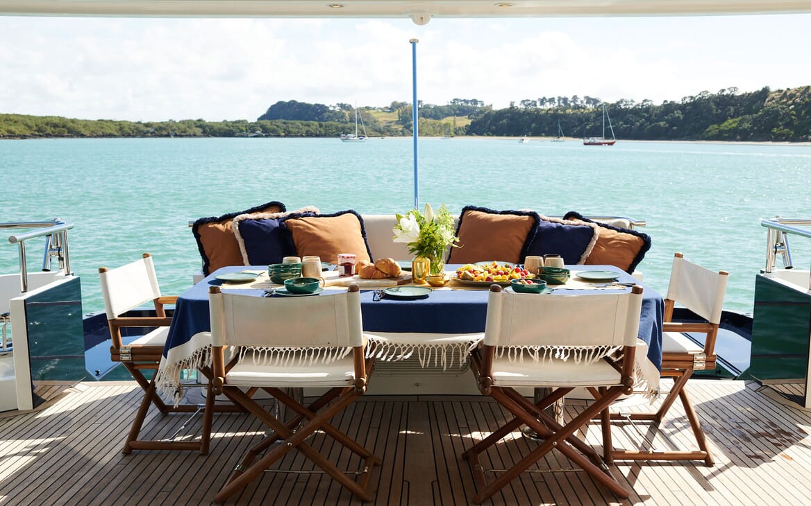 Motor Yacht WILLOW Aft Deck Dining Set Up