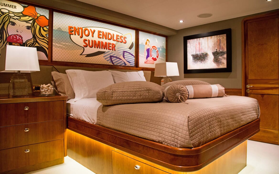 Motor Yacht Endless Summer VIP stateroom