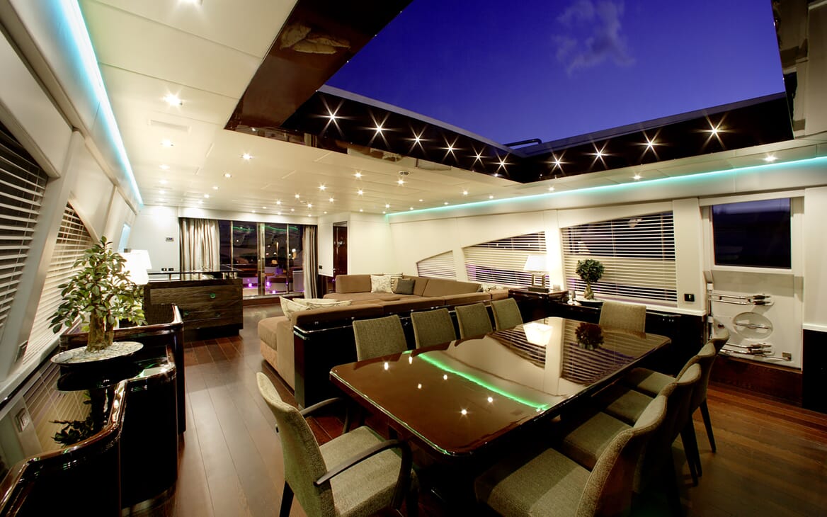 Motor Yacht My Toy dining area