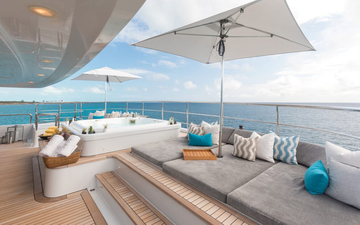 Motor Yacht DOUBLE DOWN Sun Pads and Jacuzzi