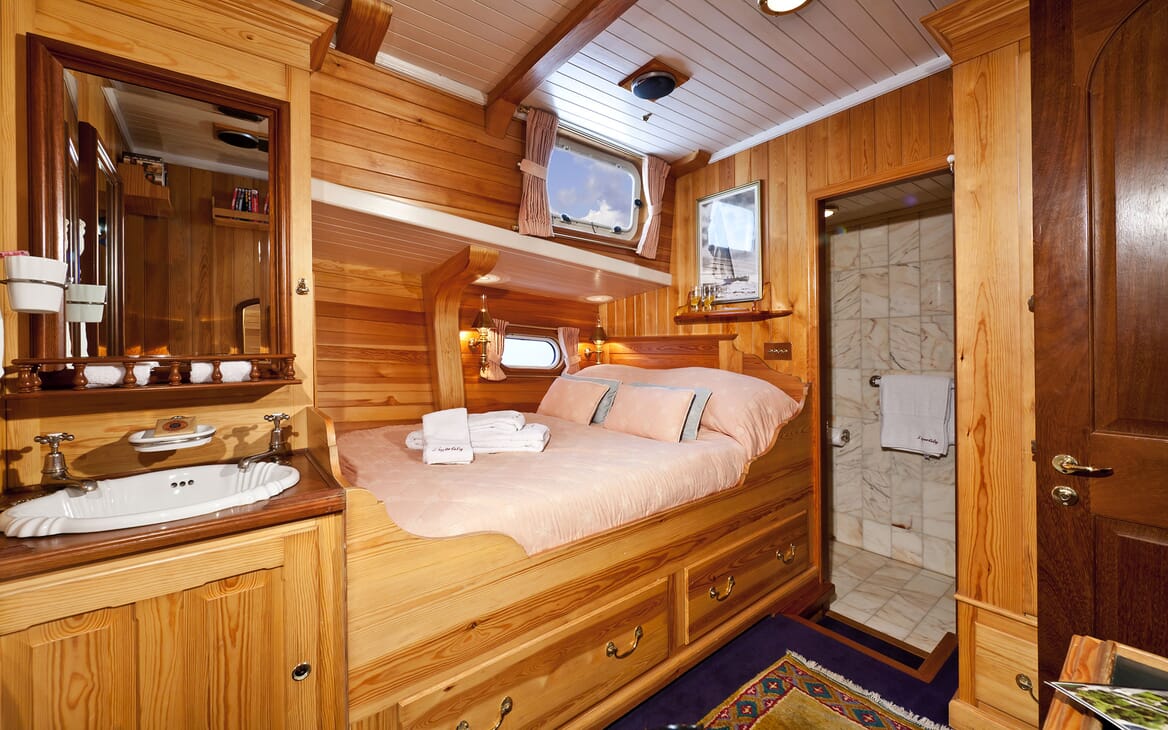 Sailing Yacht TIGERLILY OF CORNWALL Double Guest Stateroom